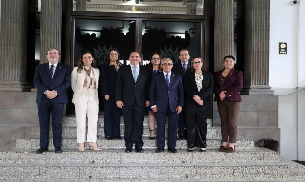 Guatemala_Colegio_de_Abogados_y_Notarios